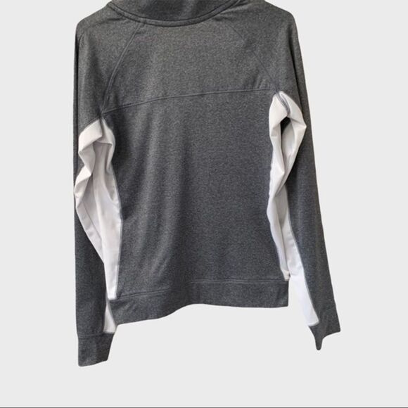 Pink Vs Ultimate Long Sleeve 1/2 zip pullover Gray & White - Picture 7 of 12